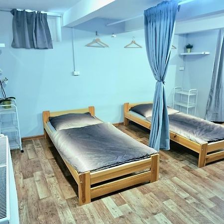 Simple Apartment Near Hockey & Football Arena 브라티슬라바 외부 사진