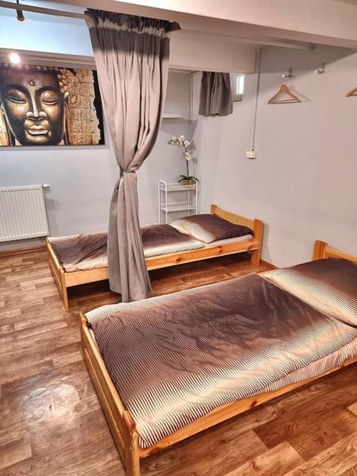 Simple Apartment Near Hockey & Football Arena 브라티슬라바 외부 사진